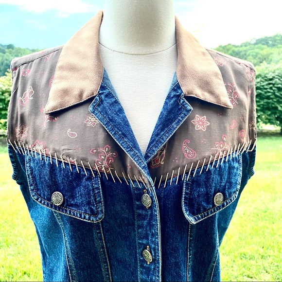 Gordon & James Signature Denim Vest - Picture 6 of 14
